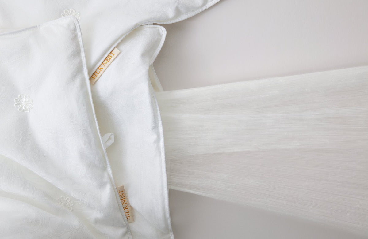 Silk-filled Duvet Sample